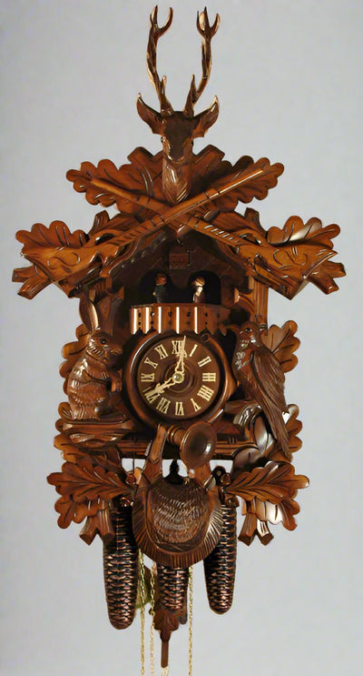 Romba Before the Hunt cuckoo clock 8330